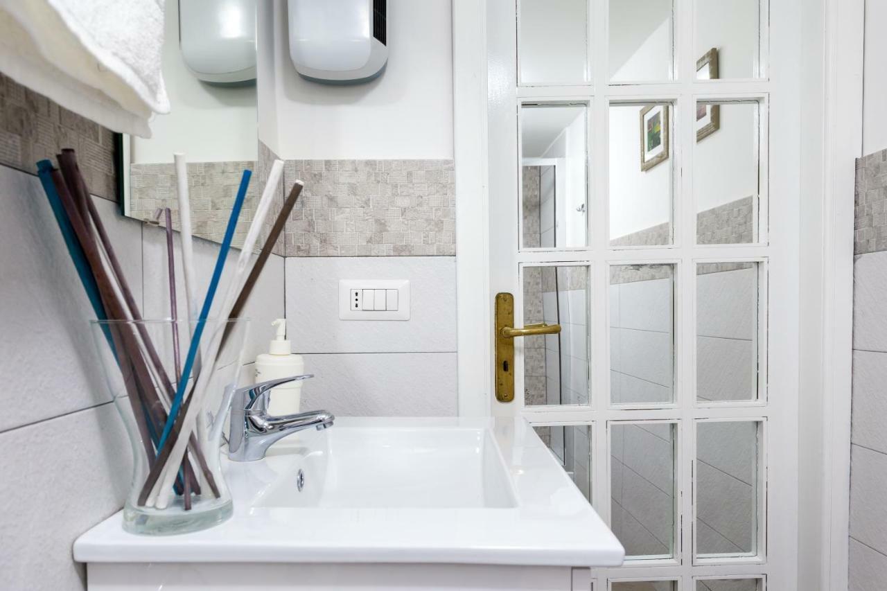 Manuela Apartments Centro Storico Napoli Ngoại thất bức ảnh